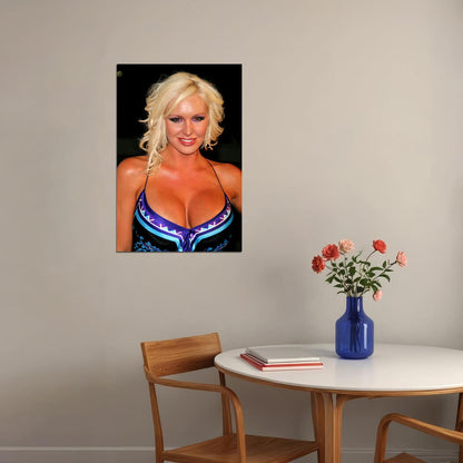 Christi Shake Beautiful Female Model Poster Wall Art Print Home Wall Decor - xonomax