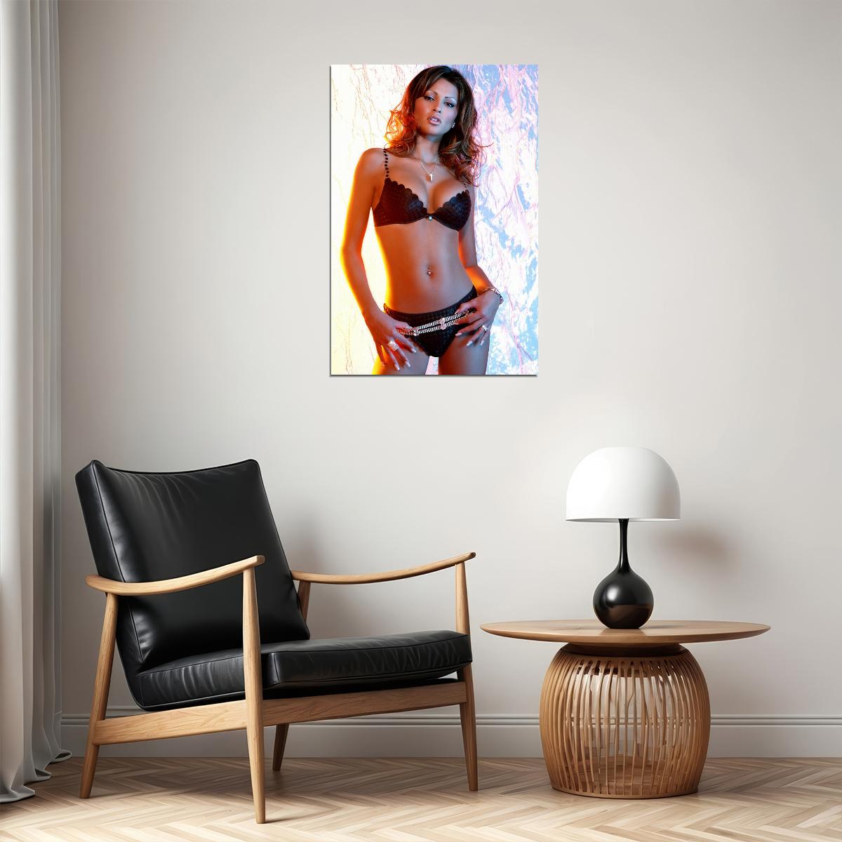 Gabrielle Richens Posed Sexy Female Model Poster Wall Art Print Home Wall Decor - xonomax