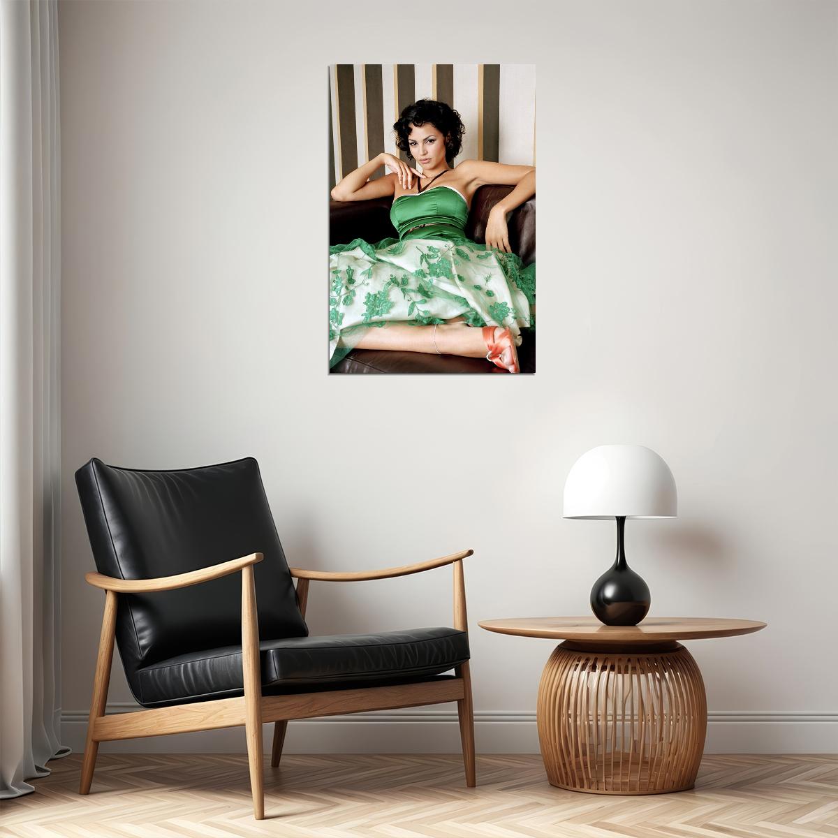 Gabrielle Richens Posed Female Model Fashion Poster Wall Art Print Home Wall Decor - xonomax