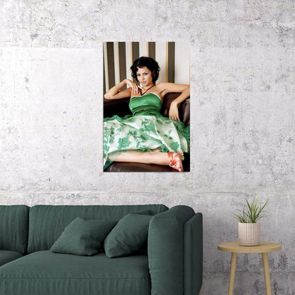 Gabrielle Richens Posed Female Model Fashion Poster Wall Art Print Home Wall Decor - xonomax