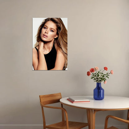 Must Pay Attention Sexy Female Model Picture Poster Wall Art Print Home Wall Decor - xonomax