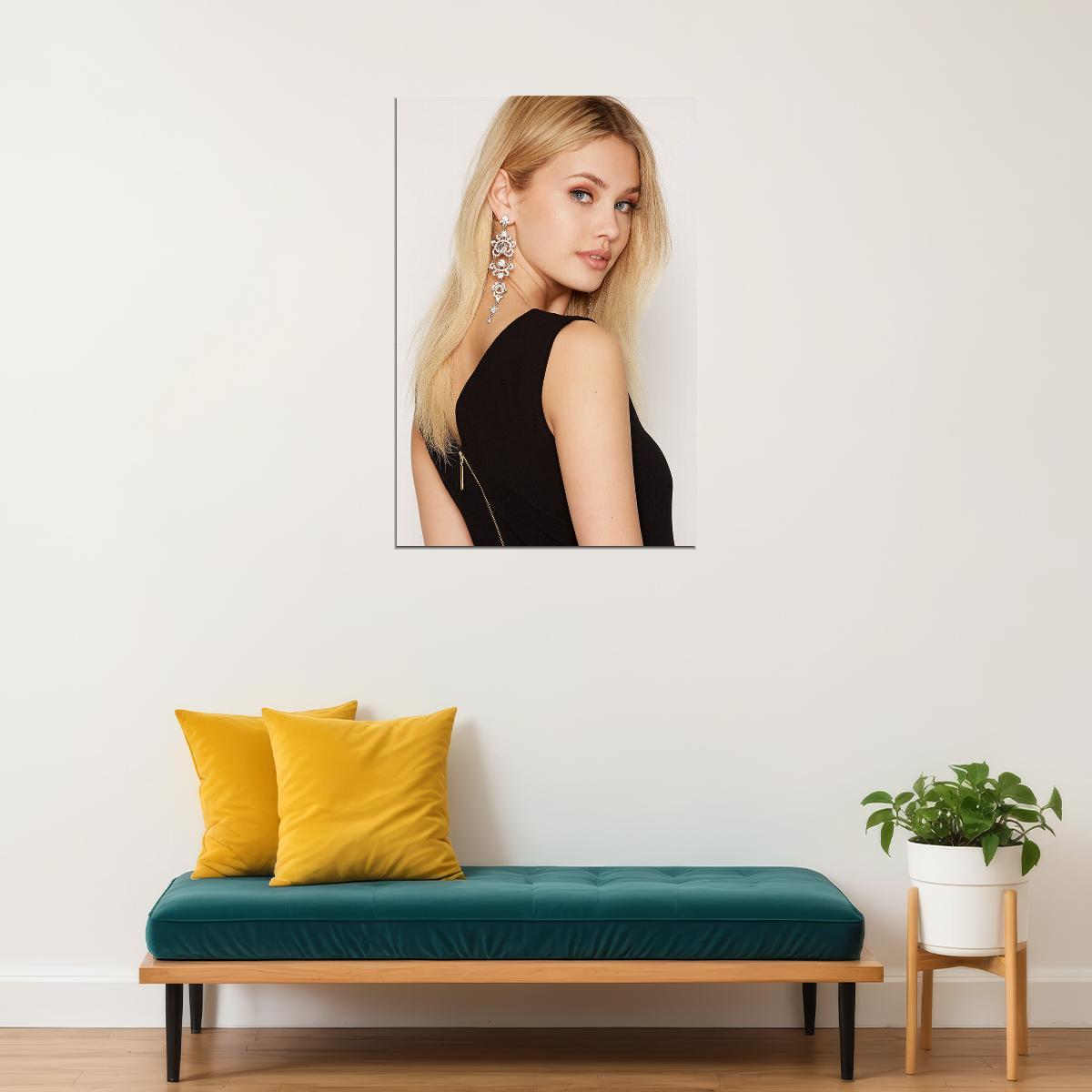 Hanna Edwinson Sexy Female Model Beautiful Poster Wall Art Print Home Wall Decor