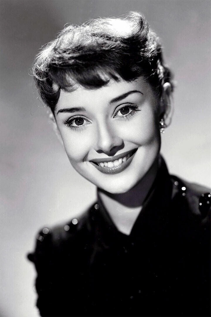 Audrey Hepburn Actress Smile Posed Poster Wall Art Print Home Wall Decor