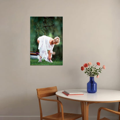 Lynn Austin Hooters Girl Poster Wall Art Print Home Wall Decor