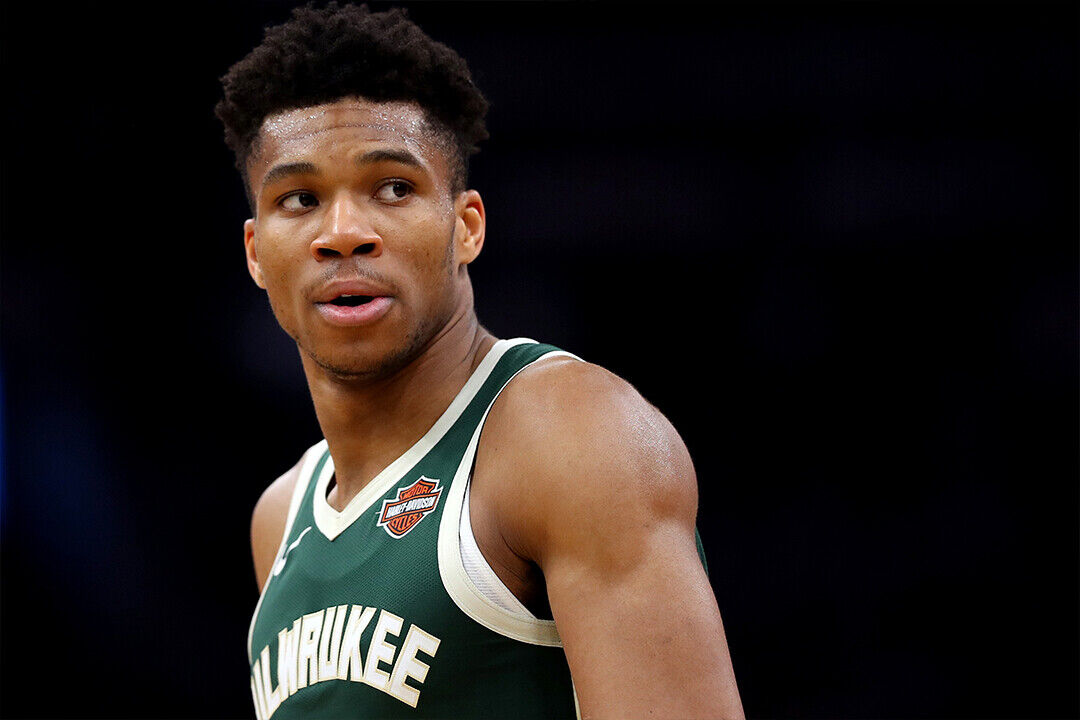 Giannis Antetokounmpo Milwaukee Bucks Basketball Poster Wall Art Print Home Wall Decor