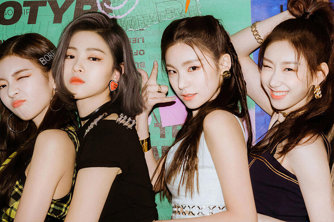 Itzy Yeji Lia Ryujin Chaeryeong Yuna Star Poster Wall Art Print Home Wall Decor