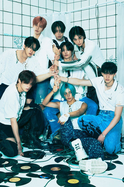 K-POPメンズアーティストポスター５０枚セット 750881_grande.jpg?v=1724840679