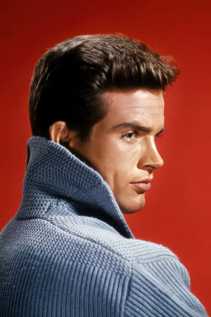 Warren Beatty 1950s Poster Portrait Hollywood Star Timeless Icon Wall Art Print