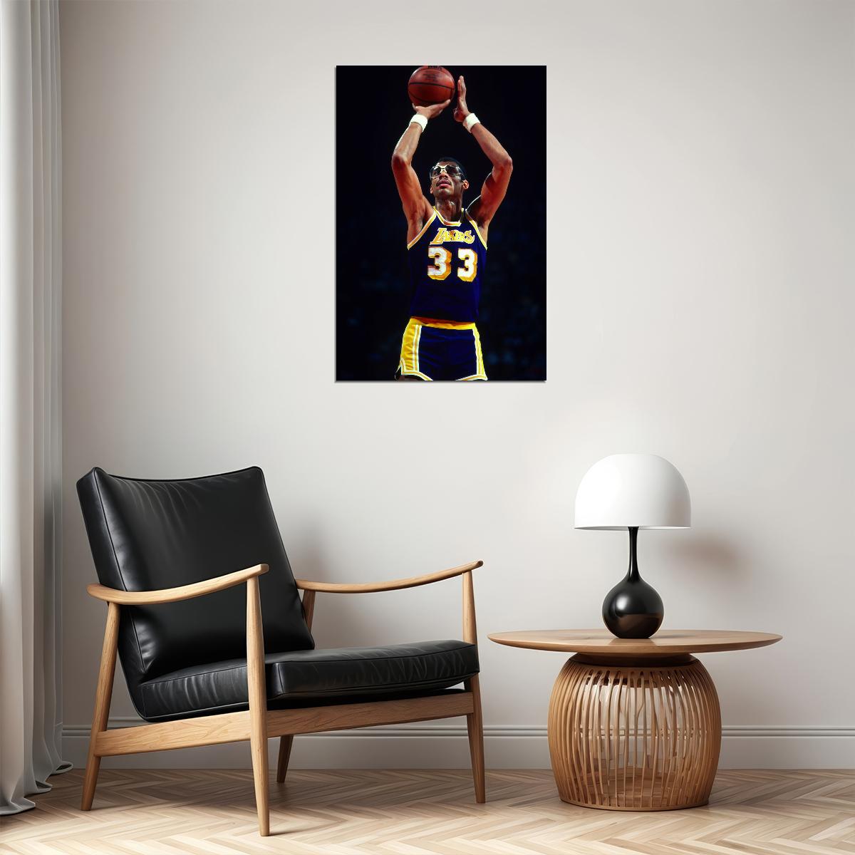 Kareem Abdul-Jabbar Iconic Basketball Poster Legendary NBA Star Sports Art Print Old Hollywood Aesthetic Wall Decor - xonomax