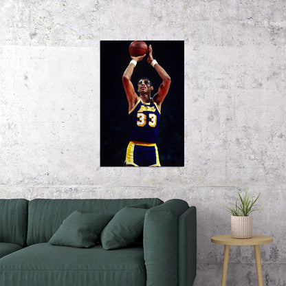 Kareem Abdul-Jabbar Iconic Basketball Poster Legendary NBA Star Sports Art Print Old Hollywood Aesthetic Wall Decor - xonomax