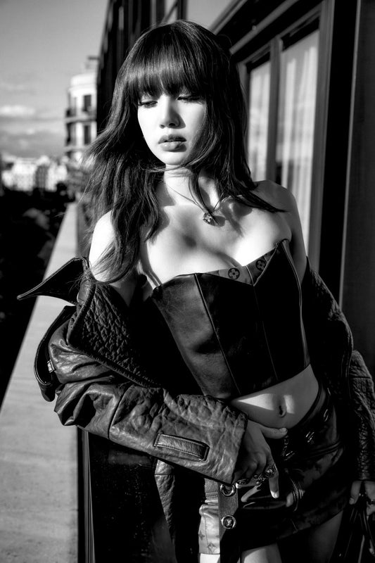 LISA BLACKPINK Black And White Photo Music Poster K-Pop  Korean Aesthetic K-pop Singer Female Girl Group Korean Fashion Idol Wall Art Print - xonomax