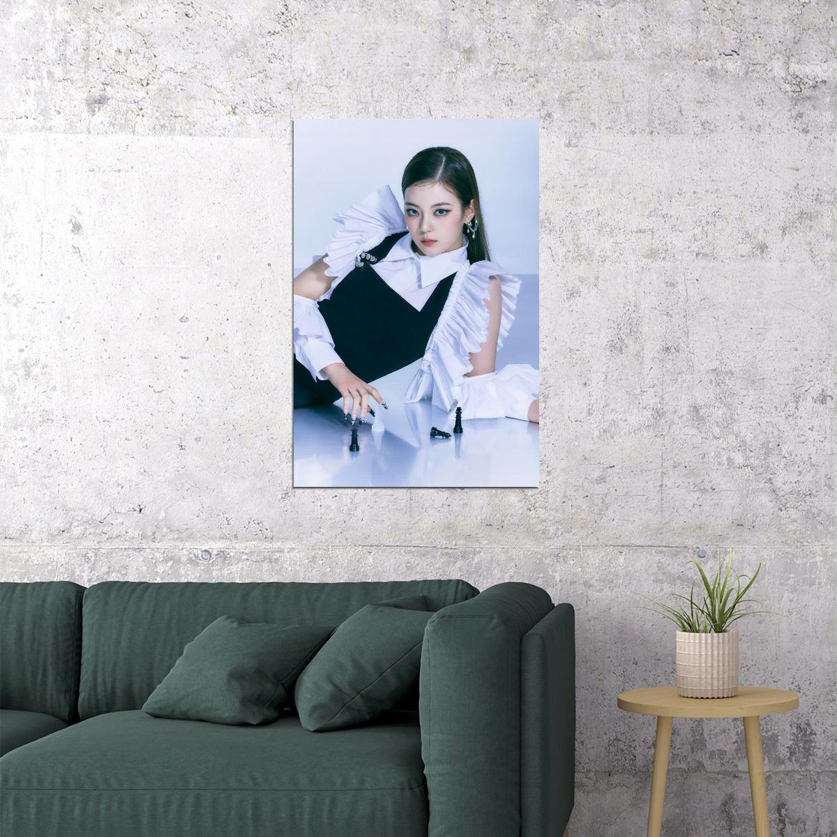 ITZY Lia CHECKMATE Concept Photo K-pop Music Poster Dreamy Royal Aesthetic  Elegant Female Korean Idol Fashion Print Trendy Girl Group Wall Art - xonomax