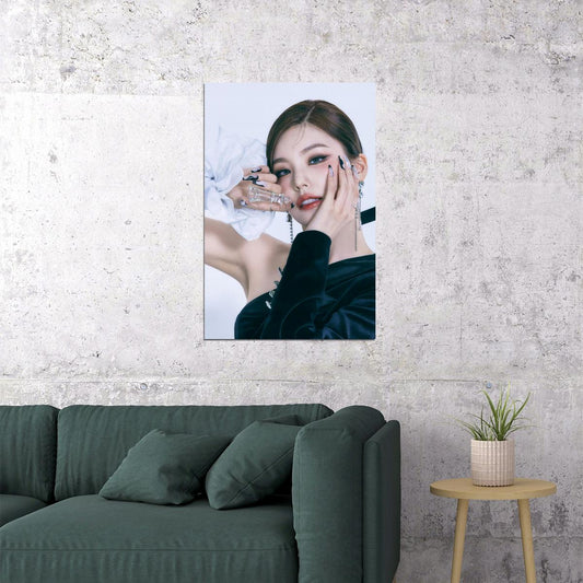ITZY Yeji CHECKMATE Concept Photo K-pop Music Poster Dreamy Royal Aesthetic  Elegant Female Korean Idol Fashion Print Trendy Girl Group Wall Art - xonomax
