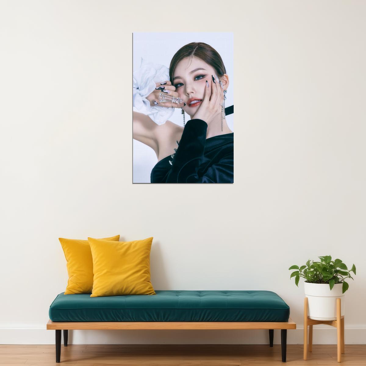 ITZY Yeji CHECKMATE Concept Photo K-pop Music Poster Dreamy Royal Aesthetic  Elegant Female Korean Idol Fashion Print Trendy Girl Group Wall Art - xonomax