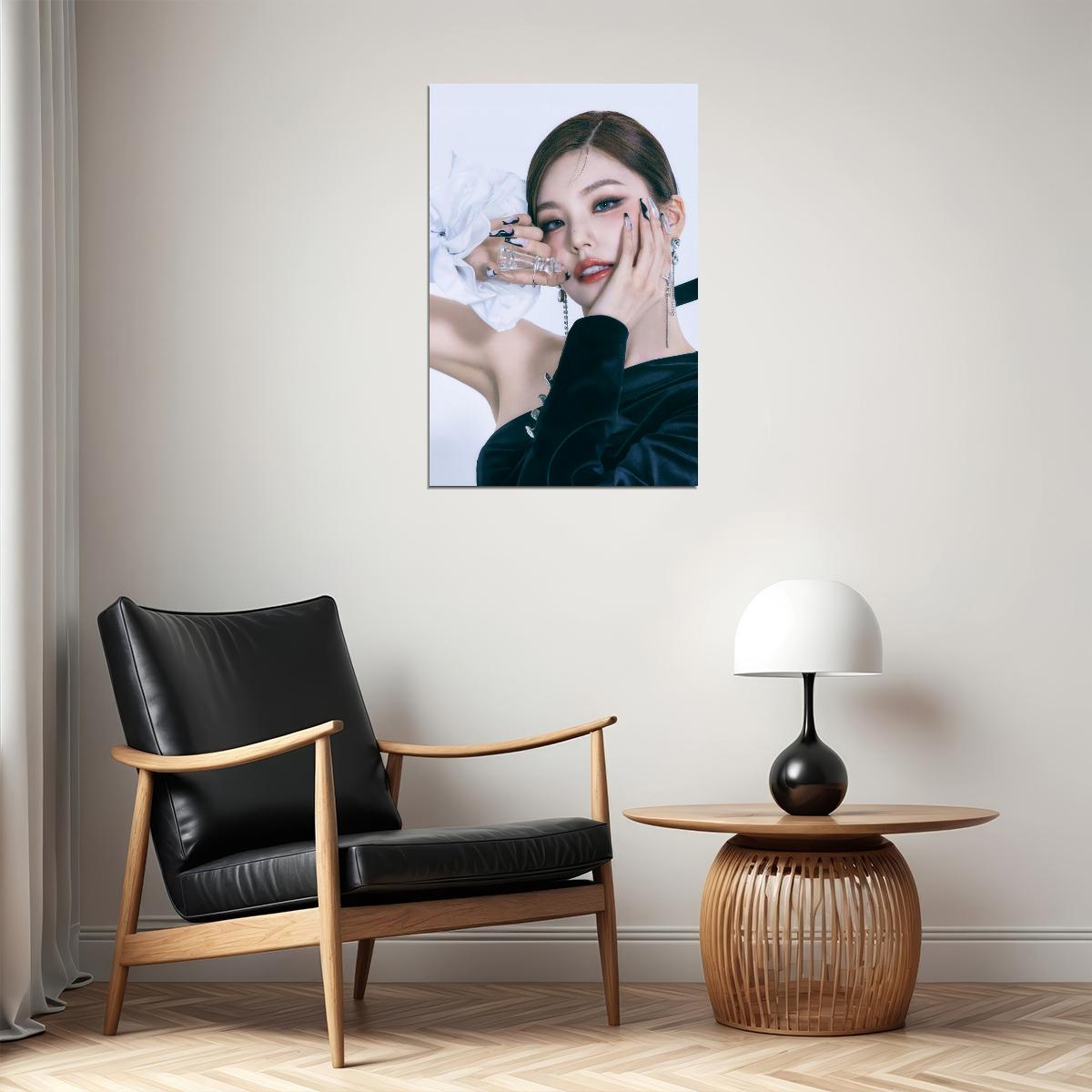 ITZY Yeji CHECKMATE Concept Photo K-pop Music Poster Dreamy Royal Aesthetic  Elegant Female Korean Idol Fashion Print Trendy Girl Group Wall Art - xonomax