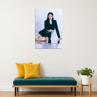 ITZY Yuna CHECKMATE Concept Photo K-pop Music Poster Dreamy Royal Aesthetic  Elegant Female Korean Idol Fashion Print Trendy Girl Group Wall Art - xonomax