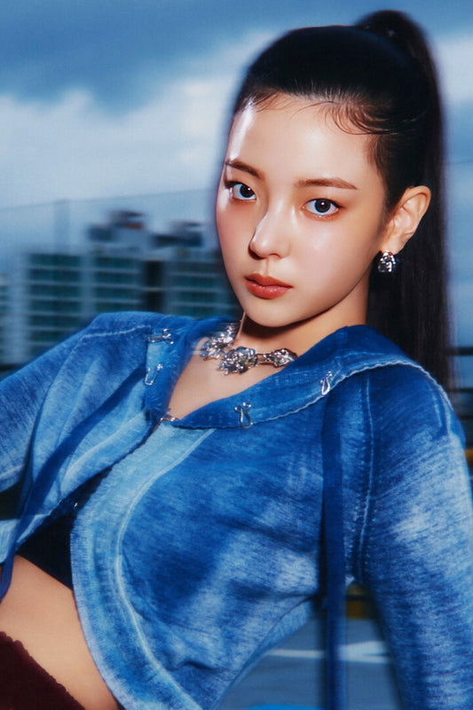 ITZY Lia GOLD Concept Photo Viral K-pop Music Poster Streetwear Aesthetic  Female Korean Idol Fashion Print Trendy Girl Group Wall Art - xonomax