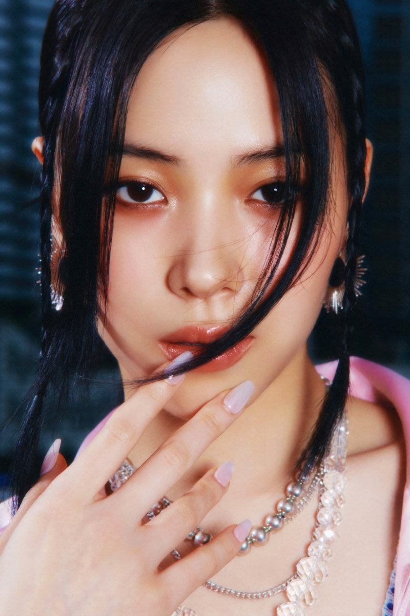 ITZY Ryujin GOLD Concept Photo Viral K-pop Music Poster Streetwear Aesthetic  Female Korean Idol Fashion Print Trendy Girl Group Wall Art - xonomax