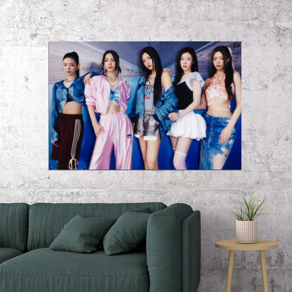 ITZY Yeji Lia Ryujin Chaeryeong Yuna GOLD Concept Photo Viral K-pop Music Poster Streetwear Aesthetic  Female Korean Idol Fashion Print Trendy Girl Group Wall Art - xonomax