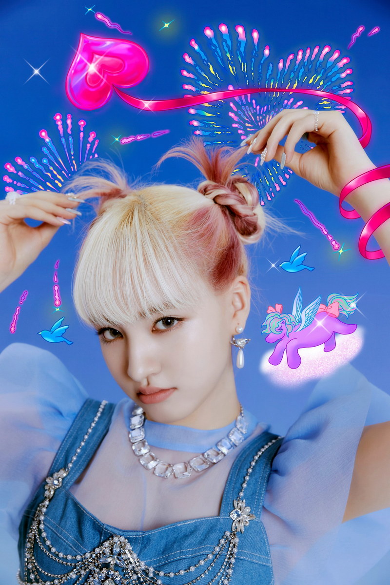 IVE Liz LOVE DIVE Album Concept Photo K-pop Music Poster Y2K McBling Aesthetic  Coquette Female Korean Idol Fashion Print Trendy Girl Group Wall Art - xonomax