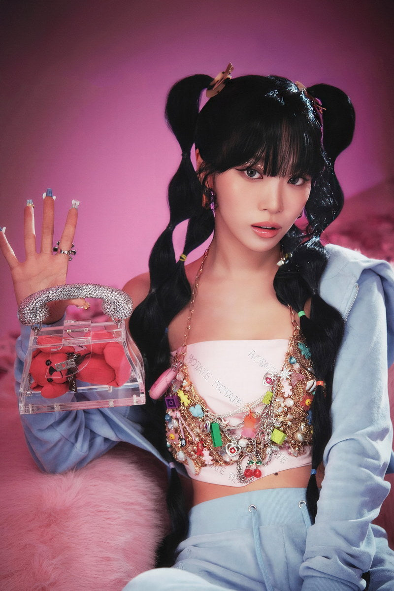 Poster - LE SSERAFIM Kim Chaewon EASY Concept Photo Balmy Flex Y2K