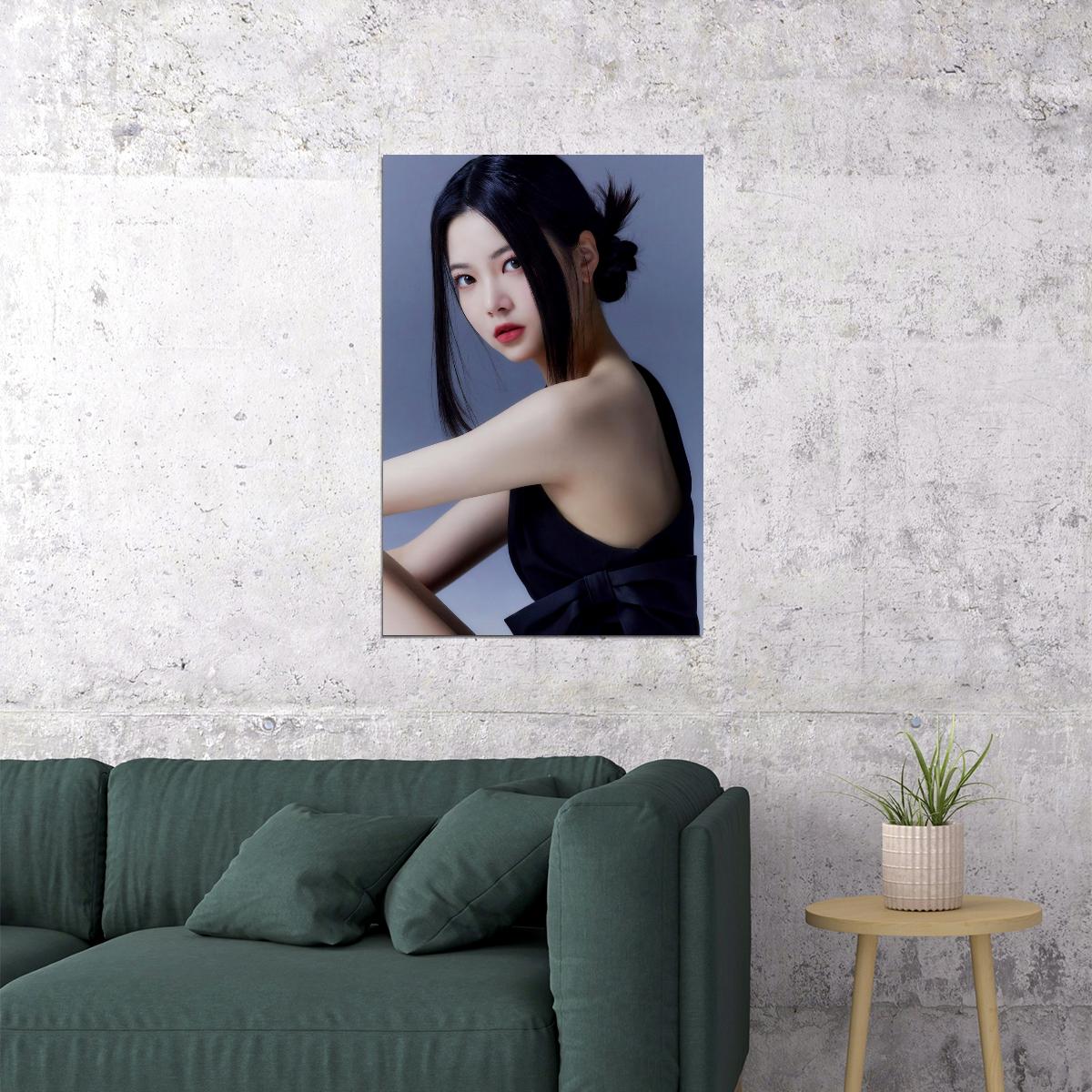 LE SSERAFIM Hong Eunchae Debut Photo Poster K-Pop  Aesthetic K-pop Female Girl Group Korean Fashion Idol Wall Art Print