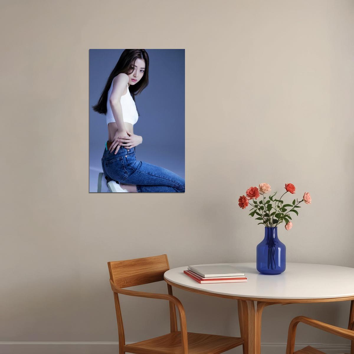 LE SSERAFIM Huh Yunjin Debut Photo Poster K-Pop  Aesthetic K-pop Female Girl Group Korean Fashion Idol Wall Art Print