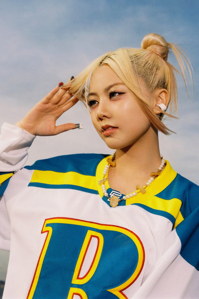 WOMAN ・K-POPアーティストポスター５０枚セット WOMAN ・K-POPアーティストポスター50枚セット WOMAN ・K-POP