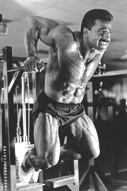 Samir Bannout Gym Shot Black And White Famous Oldschool Bodybuilder Poster Bodybuilding Workout HD Photo Print Motivational Gym Decor Athletes Icon Wall Art Weightlifting Artwork