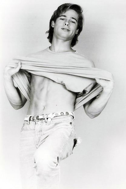 Brad Pitt Black and White Photo Print Hollywood Celebrity Poster Shirtless Handsome Man Wall Art Hot Male Model Aesthetic Decor for Bedroom Living Room - xonomax