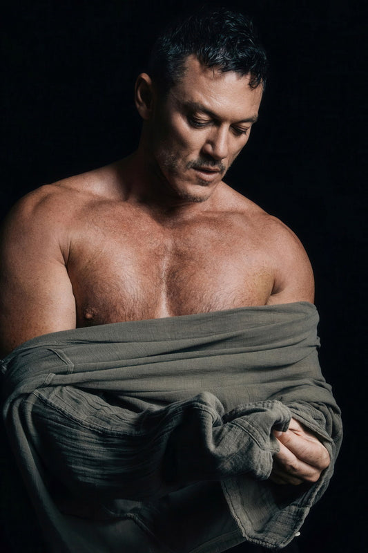 Luke Evans Sexy Photo Print Gay Icon Hollywood Celebrity Poster Shirtless Handsome Man Wall Art Hot Male Aesthetic Decor for Bedroom Living Room - xonomax