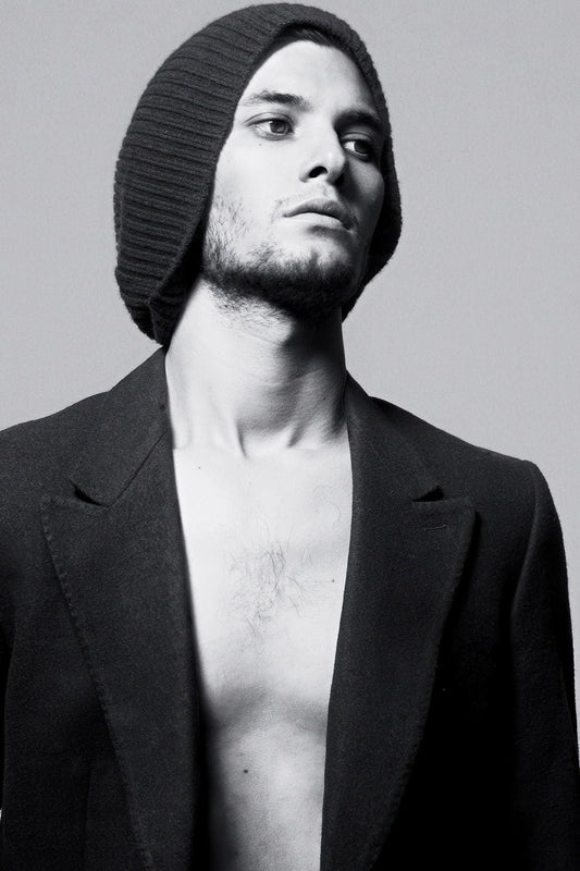 Ben Barnes Black and White Shirtless Photo Print Hollywood Celebrity Poster Handsome Man Wall Art Hot Male Model Aesthetic Decor for Bedroom Living Space - xonomax