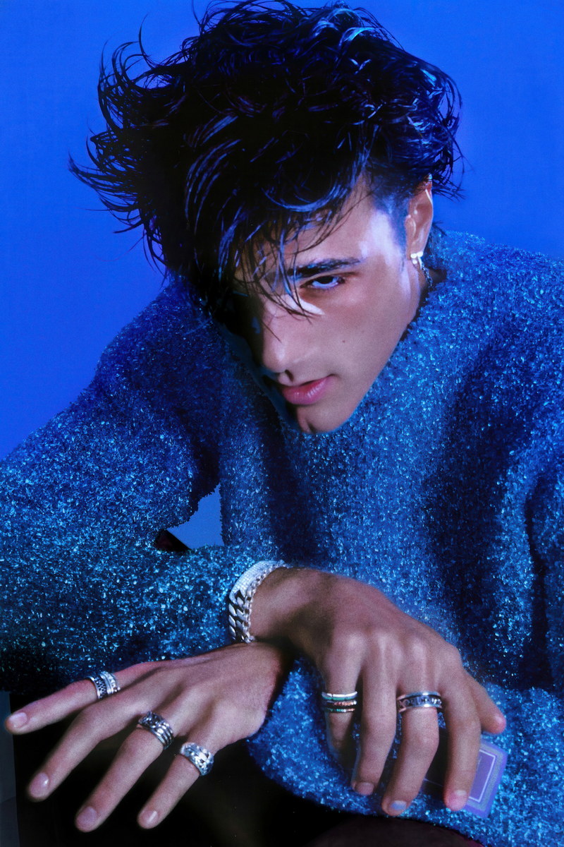 Jacob Elordi Blue Aesthetic Photo Print Hollywood Celebrity Poster Handsome Man Wall Art Hot Male Aesthetic Decor for Bedroom Living Room - xonomax