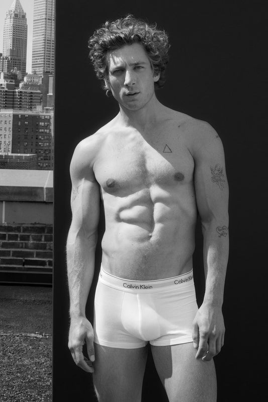 Jeremy Allen White Black and White Shirtless Urban Photo Print Hollywood Celebrity Poster Handsome Man Wall Art Hot Male Model Aesthetic Decor for Bedroom