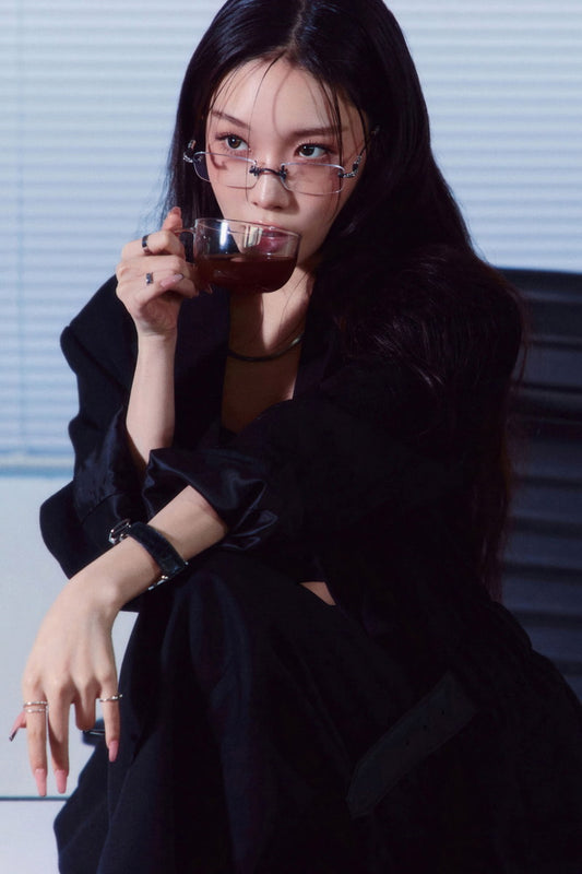 Chungha Alivio Poster Album Concept Photo Print K-Pop Home Decor For Living Room Aesthetic Kpop Female Girl Group - xonomax