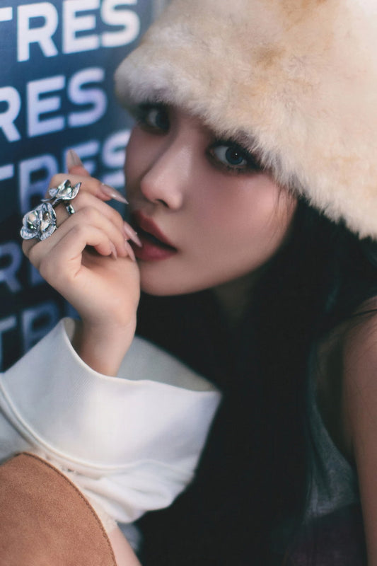 Chungha Alivio Poster Album Concept Photo Print K-Pop Home Decor For Living Room Aesthetic Kpop Female Girl Group - xonomax
