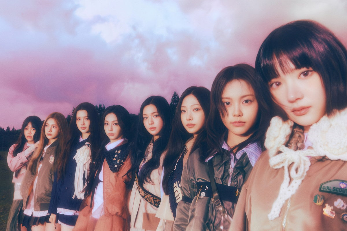 Hearts2hearts Poster The Chase Album Concept Photo Print K-Pop Home Decor For Living Room Aesthetic Kpop Female Girl Group - xonomax