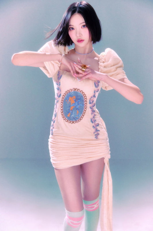 Hearts2hearts Poster The Chase Album Concept Photo Print K-Pop Home Decor For Living Room Aesthetic Kpop Female Girl Group - xonomax