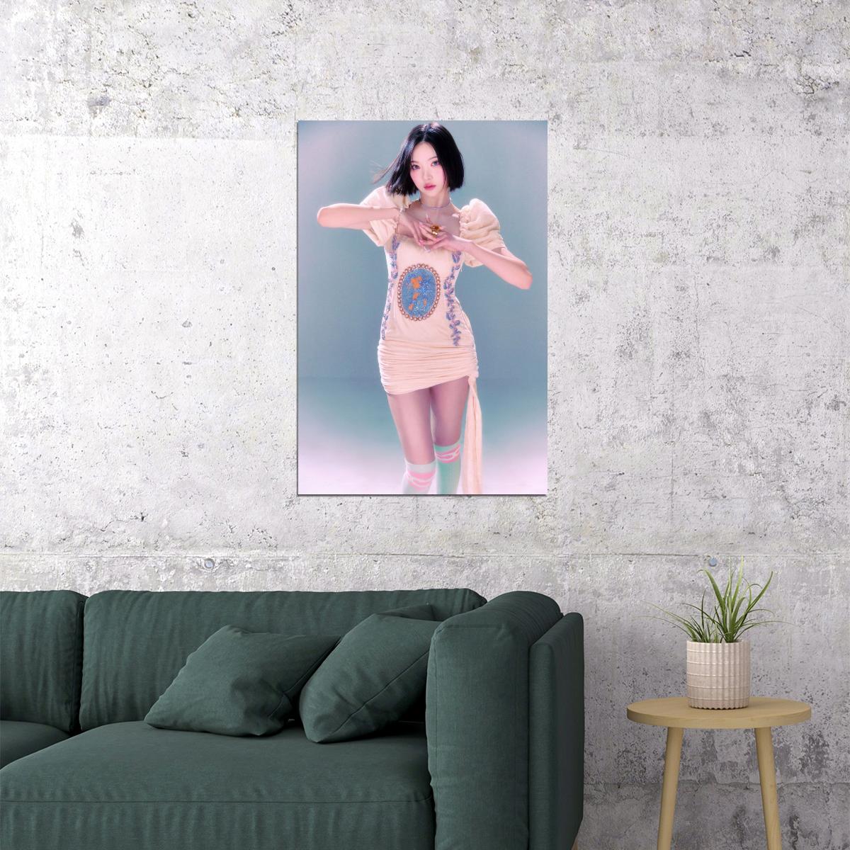 Hearts2hearts Poster The Chase Album Concept Photo Print K-Pop Home Decor For Living Room Aesthetic Kpop Female Girl Group - xonomax