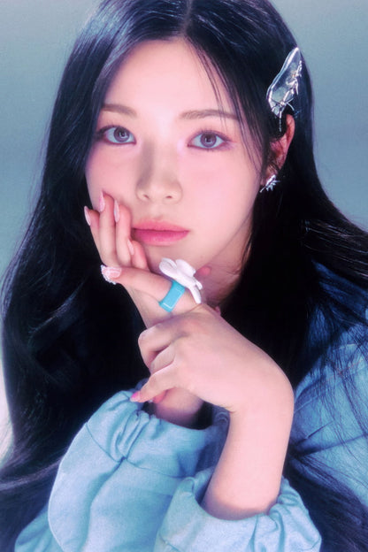 Hearts2hearts Poster The Chase Album Concept Photo Print K-Pop Home Decor For Living Room Aesthetic Kpop Female Girl Group - xonomax