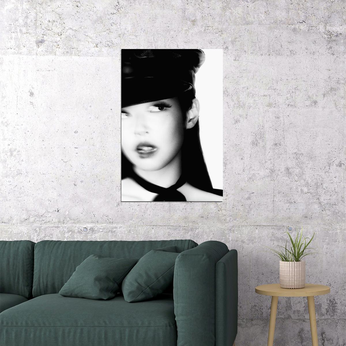 Blackpink Jennie Poster Fashion Photo Print K-Pop Home Decor For Living Room Aesthetic Kpop Female Girl Group - xonomax
