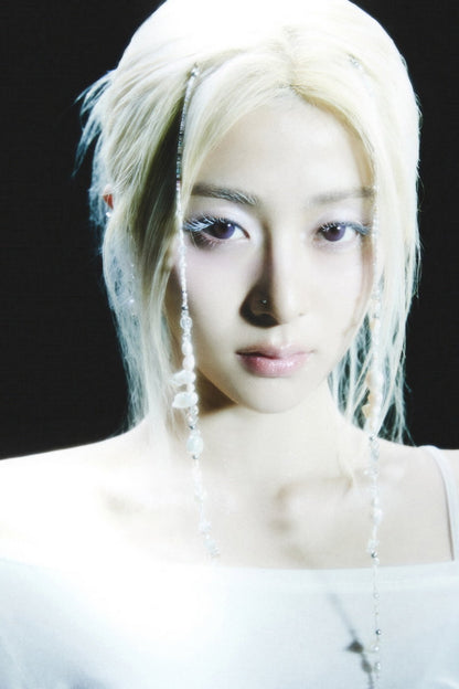 Le Sserafim Huh Yunjin Poster Hot Album Bleached Aura Concept Photo Print K-Pop Home Decor For Living Room Aesthetic Kpop Female Girl Group - xonomax