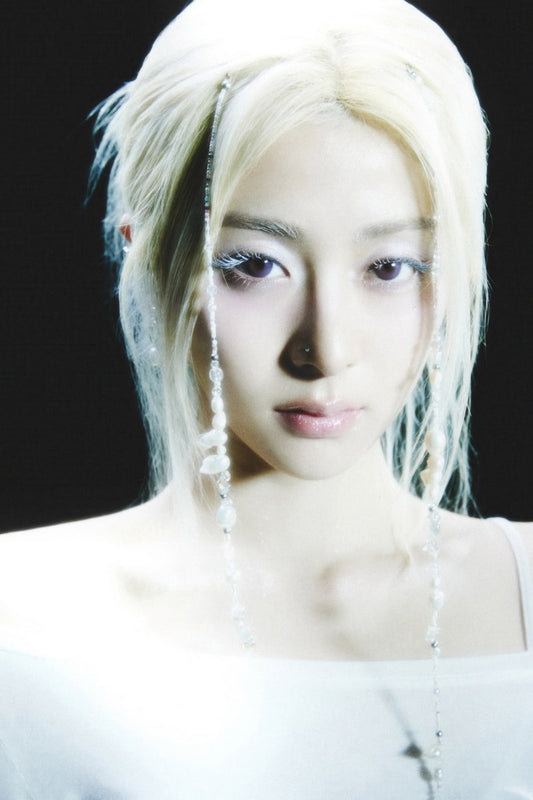 Le Sserafim Huh Yunjin Poster Hot Album Bleached Aura Concept Photo Print K-Pop Home Decor For Living Room Aesthetic Kpop Female Girl Group - xonomax