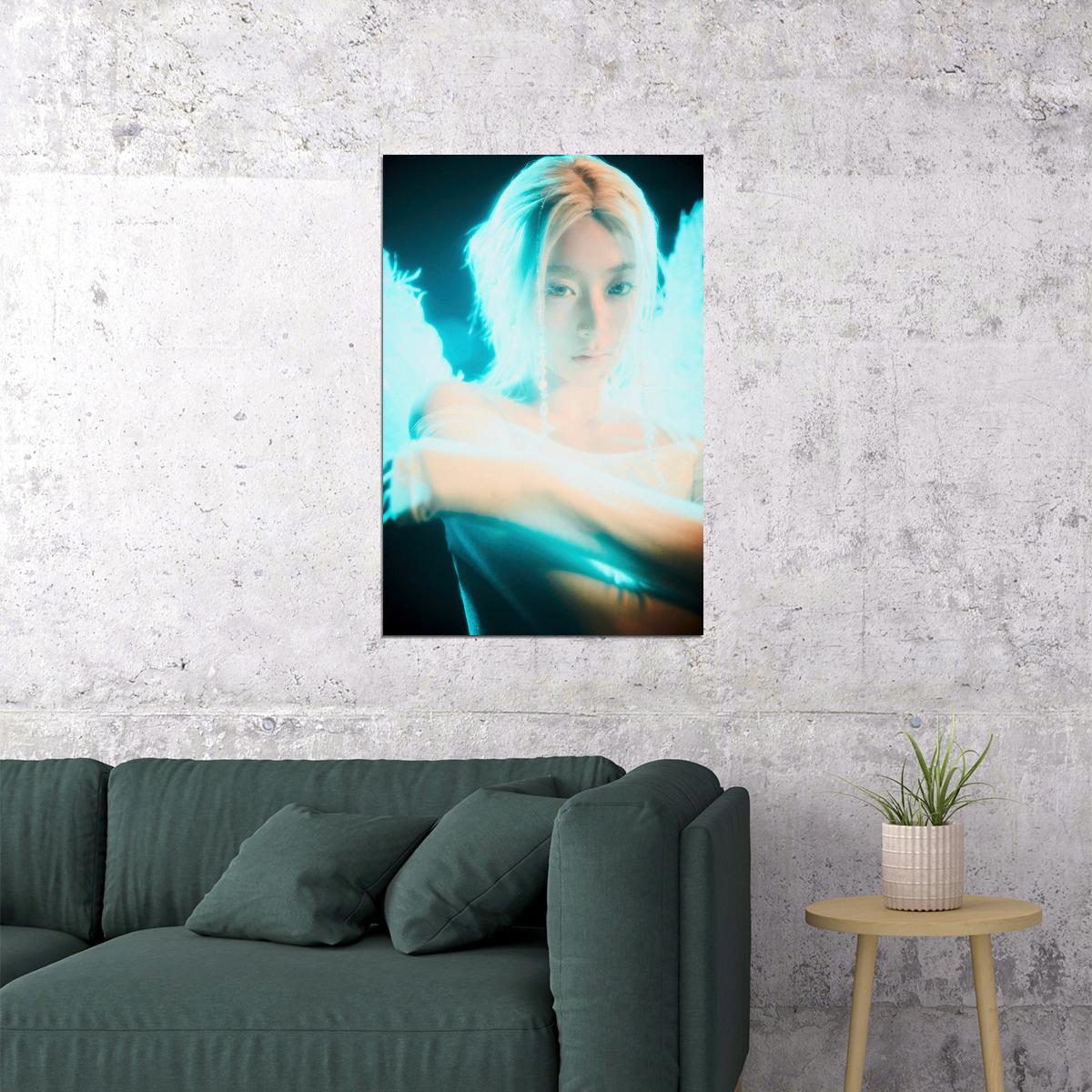 Le Sserafim Huh Yunjin Poster Hot Album Concept Photo Bleached Aura Print K-Pop Home Decor For Living Room Aesthetic Kpop Female Girl Group - xonomax