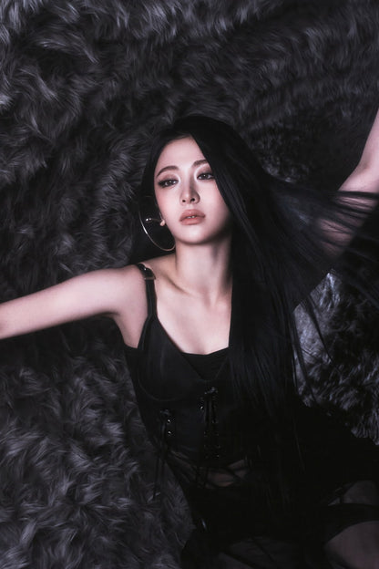 Le Sserafim Huh Yunjin Poster Hot Album Compact Concept Photo Print K-Pop Home Decor For Living Room Aesthetic Kpop Female Girl Group - xonomax