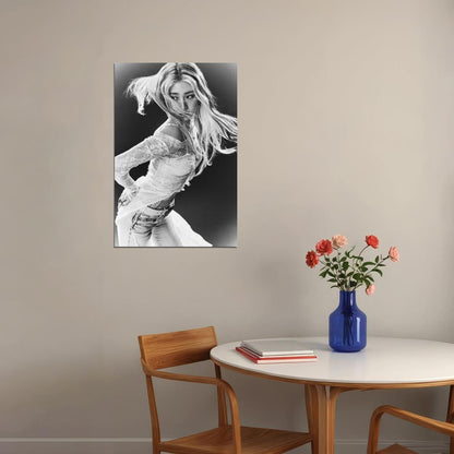Le Sserafim Huh Yunjin Poster Hot Album Drenched Vetiver Concept Photo Print K-Pop Home Decor For Living Room Aesthetic Kpop Female Girl Group