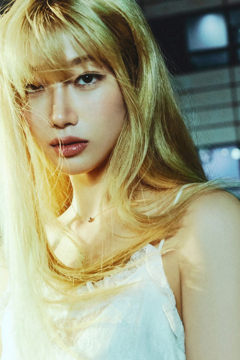 Le Sserafim Kazuha Poster Hot Album Drenched Vetiver Concept Photo Print K-Pop Home Decor For Living Room Aesthetic Kpop Female Girl Group
