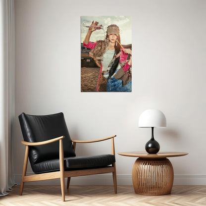 Le Sserafim Huh Yunjin Poster Hot Album Tanned Guaiac Concept Photo Print K-Pop Home Decor For Living Room Aesthetic Kpop Female Girl Group