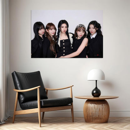 Le Sserafim Poster Group Photo Print K-Pop Home Decor For Living Room Aesthetic Kpop Female Girl Group