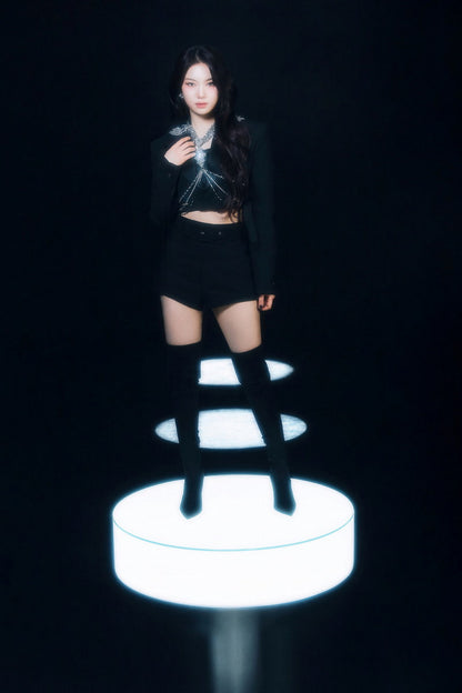 Stayc 2025 Tour Poster Stay Tuned In Seoul Concept Photo Print K-Pop Home Decor For Living Room Aesthetic Kpop Female Girl Group